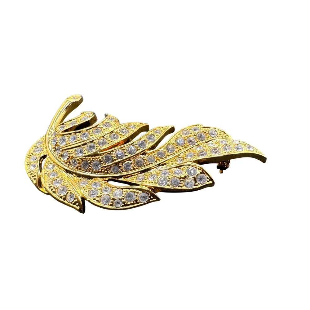 Gold Tone Rhinestone Leaf Brooch Vintage Style Feather Pin Clear Crystal Accent‎